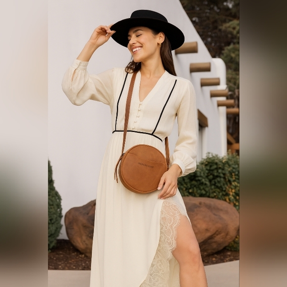 Portland Leather Round Crossbody Bag Full Grain Tan Brown Leather - Picture 1 of 15